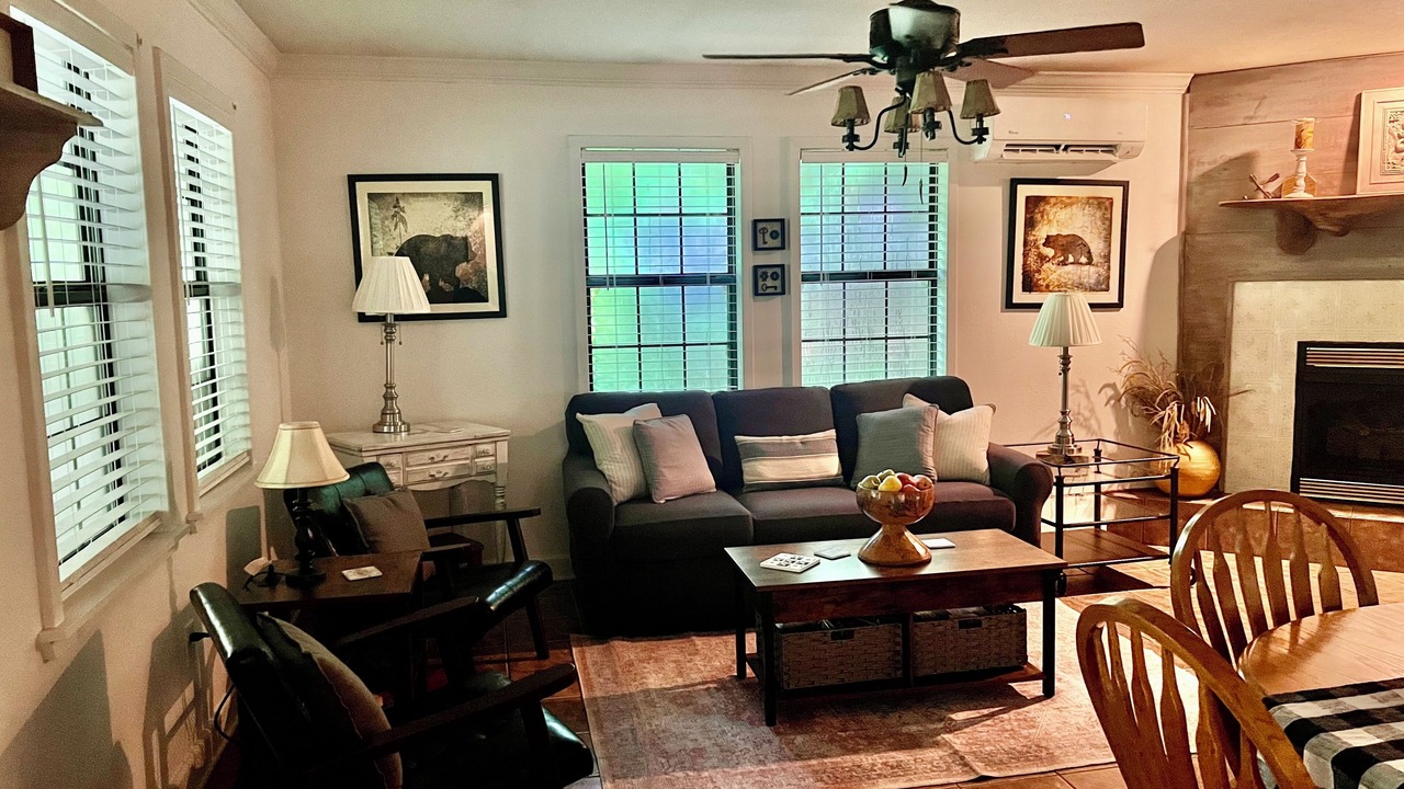 Photo of Livingroom in Murphy