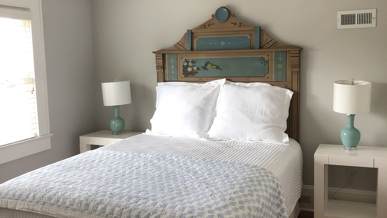 Photo of Bedroom in West Asheville Estates