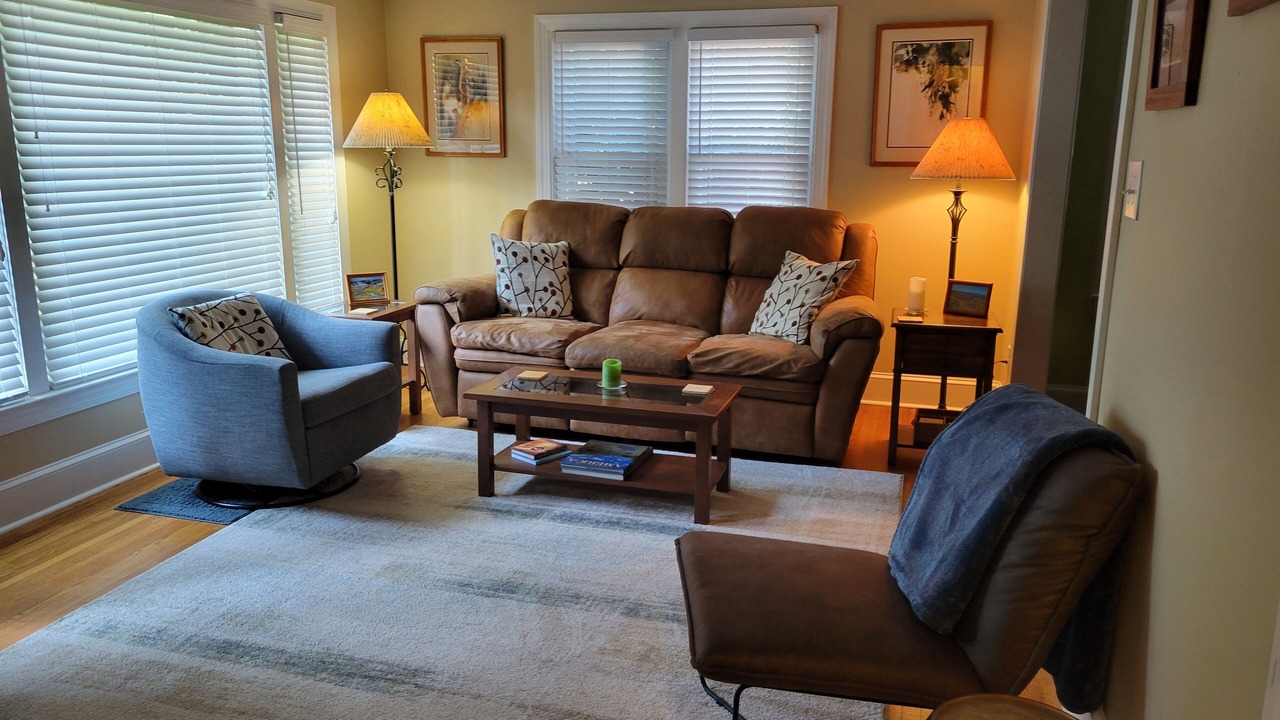 Photo of Livingroom in West Jefferson