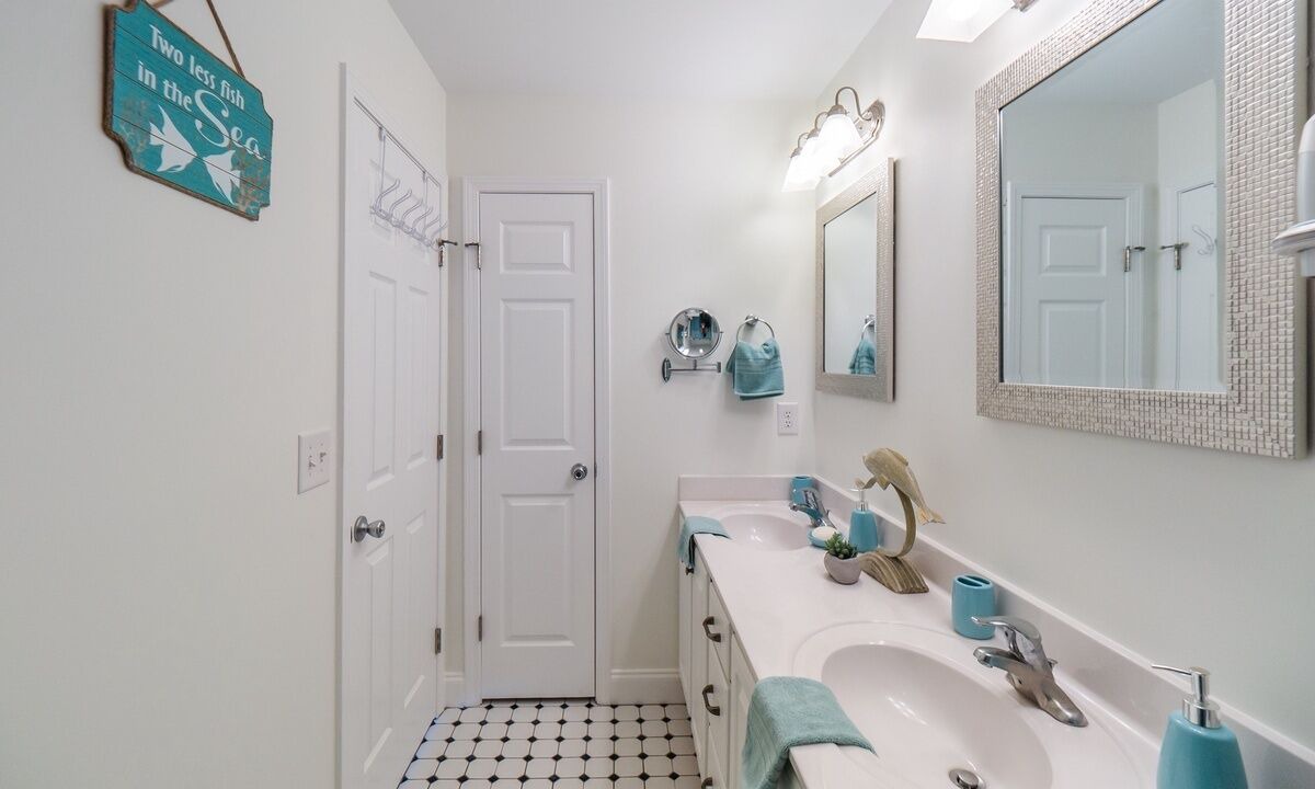 Photo of Bathroom in North Topsail Beach