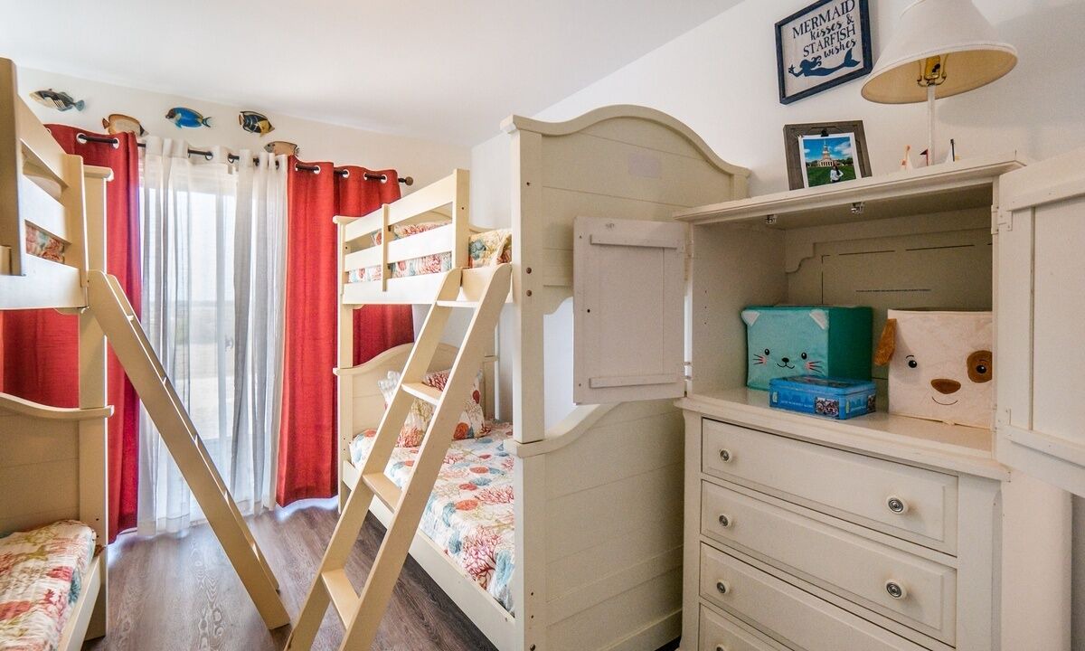 Photo of Bedroom in North Topsail Beach