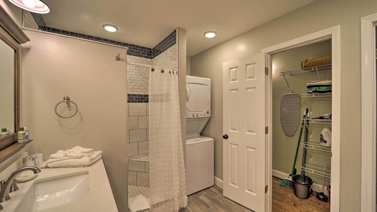 Photo of Bathroom in Newland