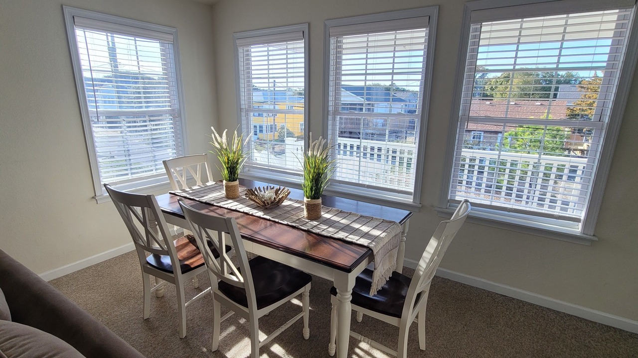 Photo of Livingroom in Colington