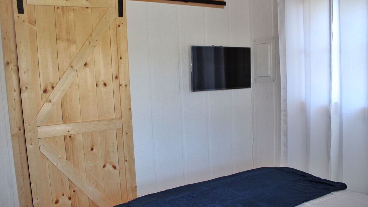Photo of Bedroom in Elkin