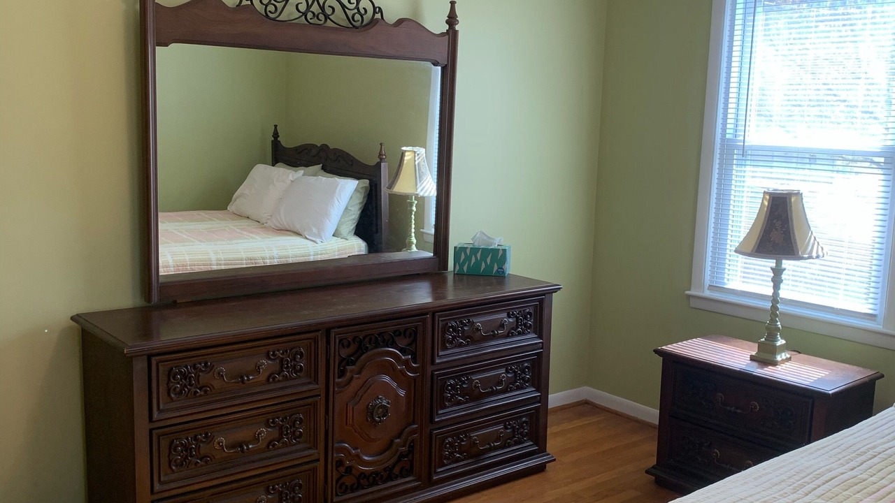 Photo of Bedroom in Barnardsville