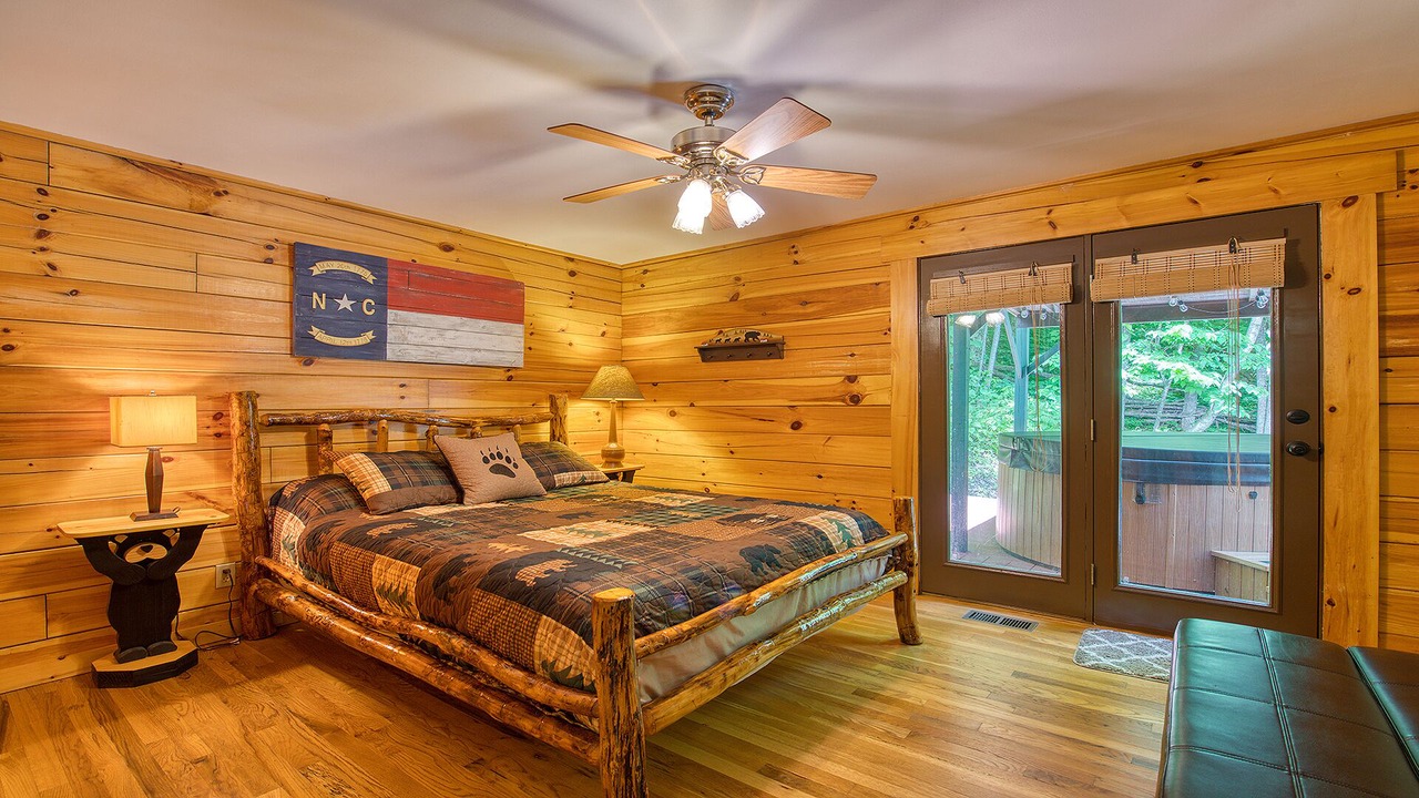 Photo of Bedroom in Maggie Valley