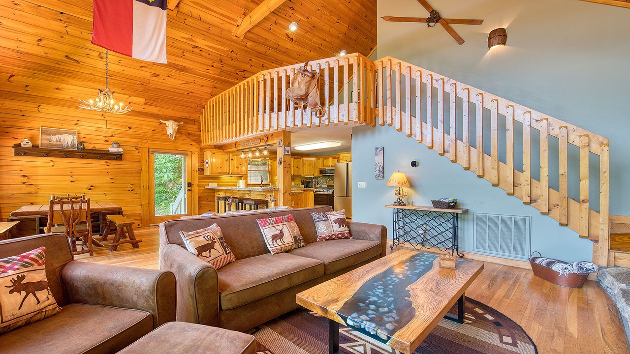 Photo of Livingroom in Maggie Valley