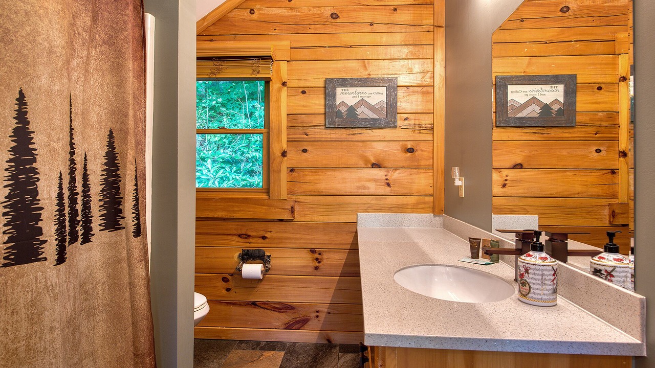 Photo of Bathroom in Maggie Valley