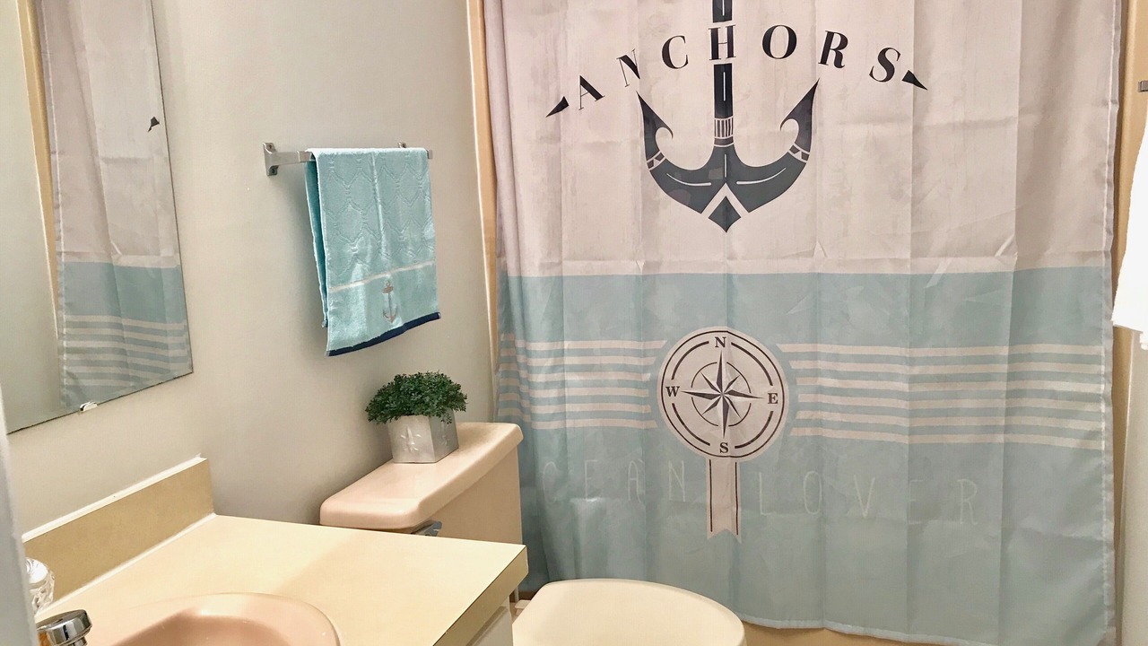 Photo of Bathroom in Garden City