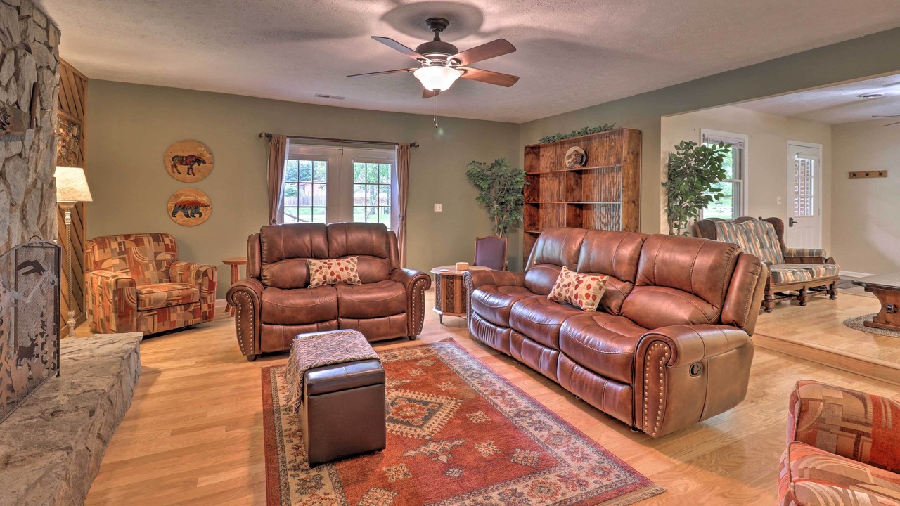 Photo of Livingroom in Hendersonville