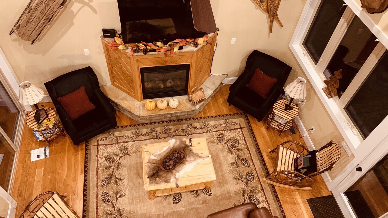 Photo of Livingroom in West Jefferson