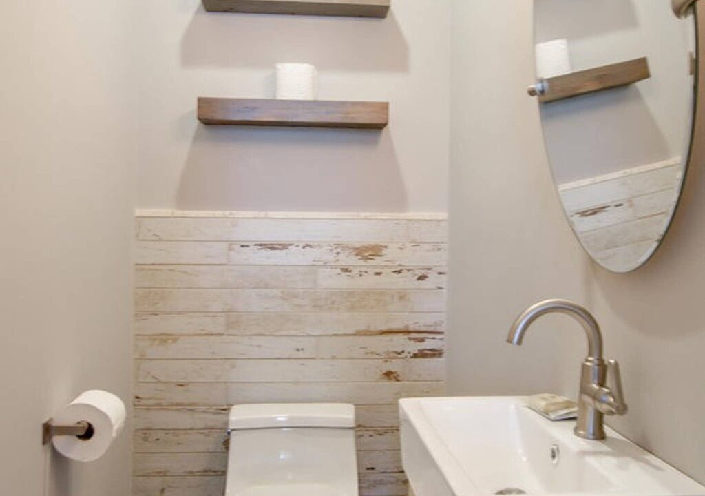 Photo of Bathroom in Historic Waverly