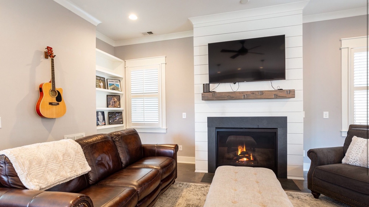 Photo of Livingroom in Historic Waverly