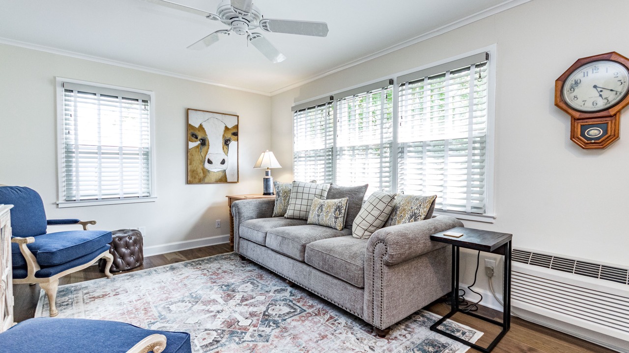 Photo of Livingroom in Southwest Raleigh