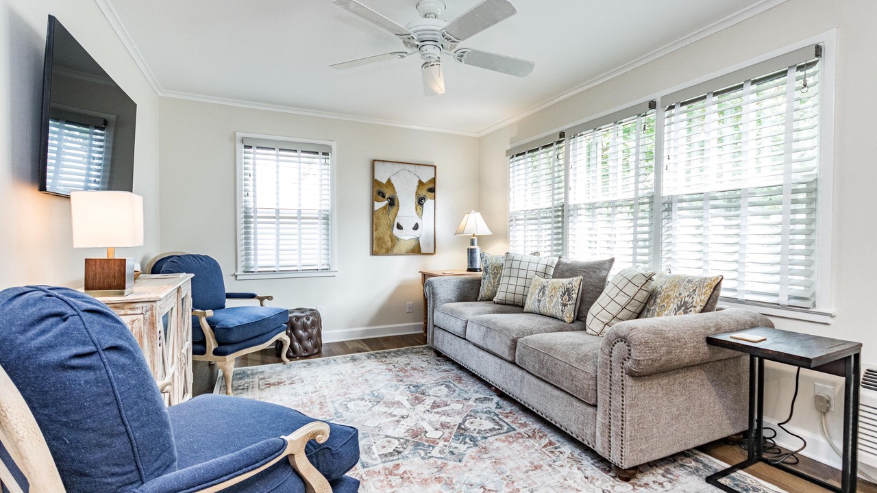 Photo of Livingroom in Southwest Raleigh