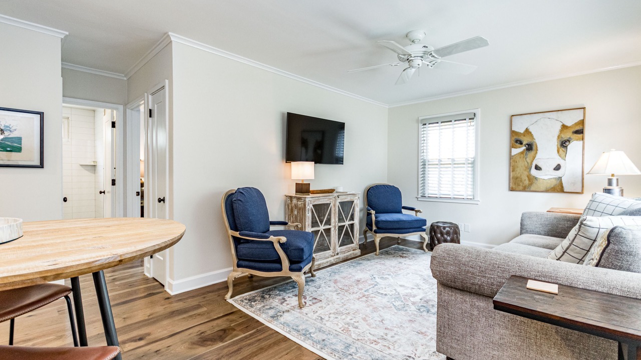 Photo of Livingroom in Southwest Raleigh