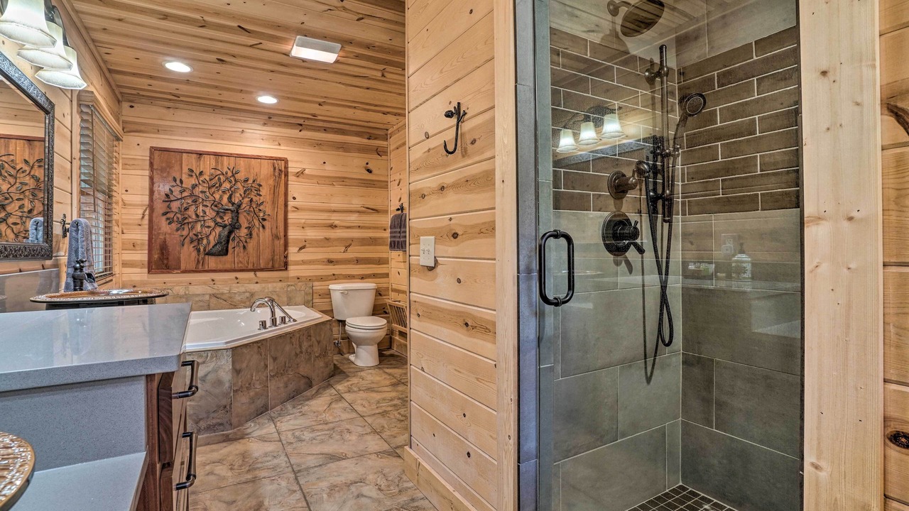Photo of Bathroom in Hayesville