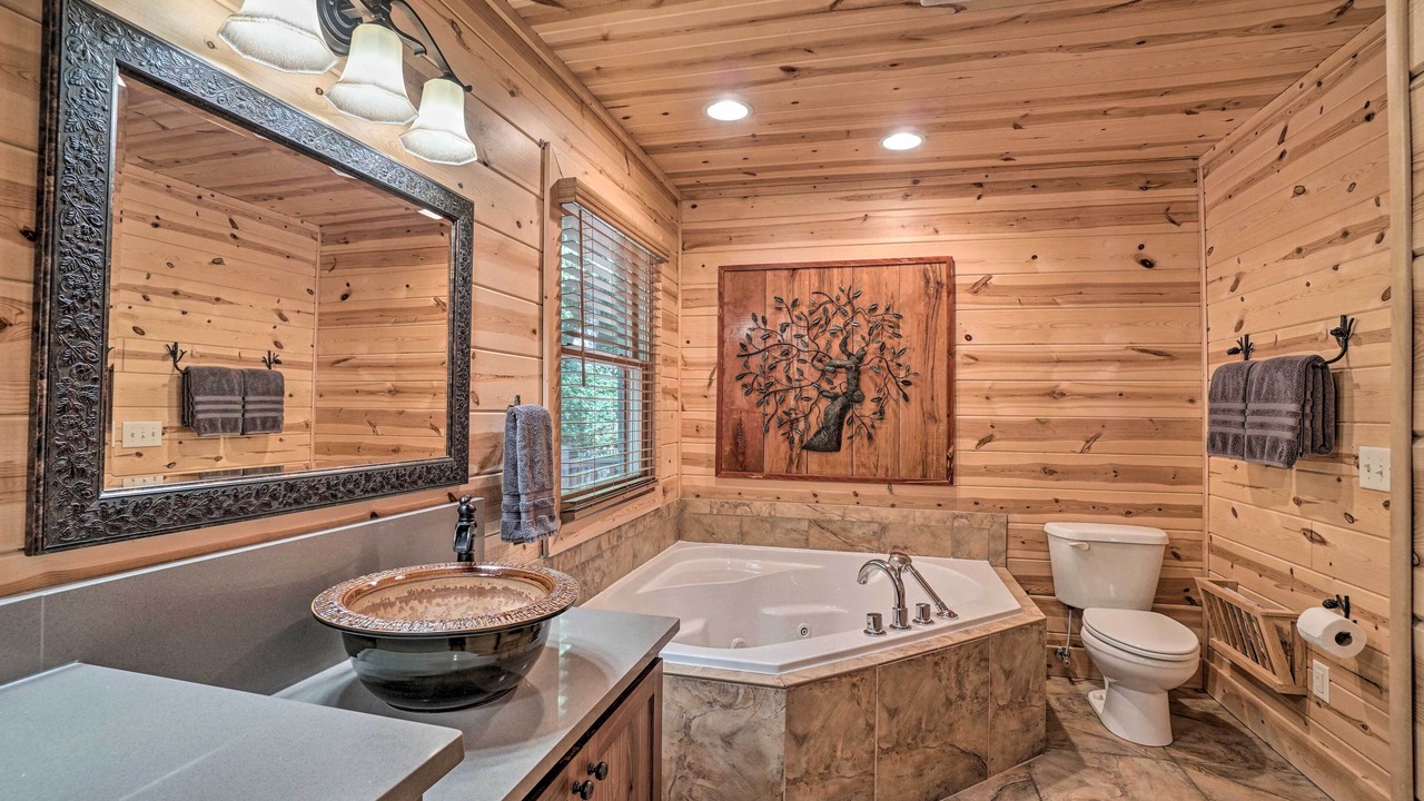 Photo of Bathroom in Hayesville