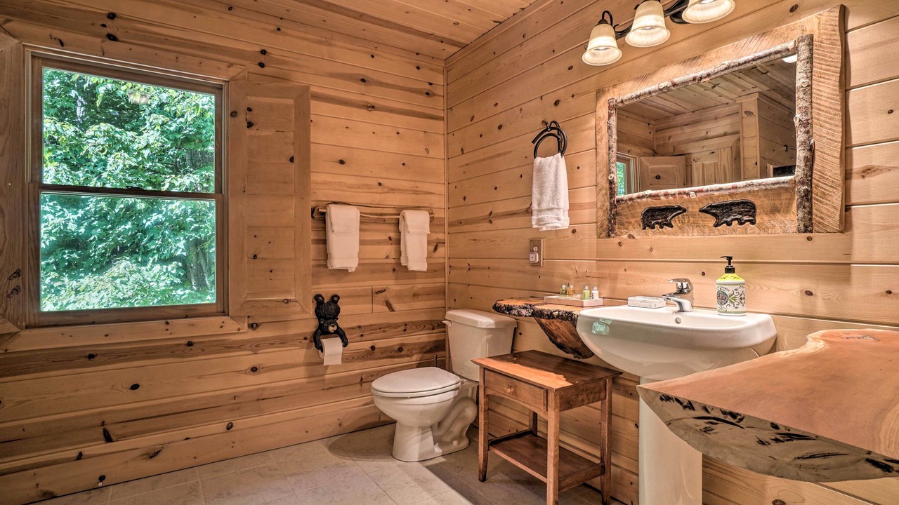Photo of Bathroom in Hayesville