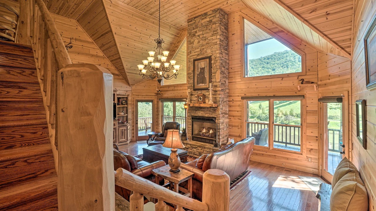 Photo of Bedroom in Hayesville