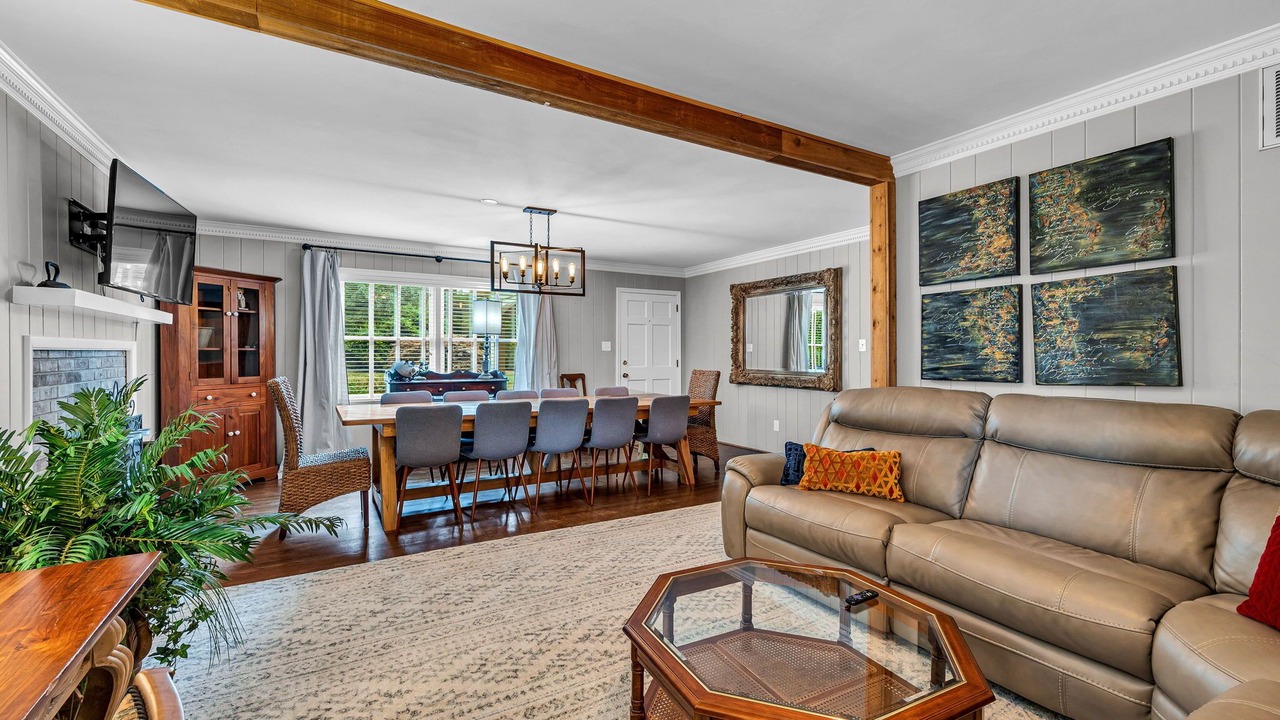 Photo of Livingroom in Greensboro