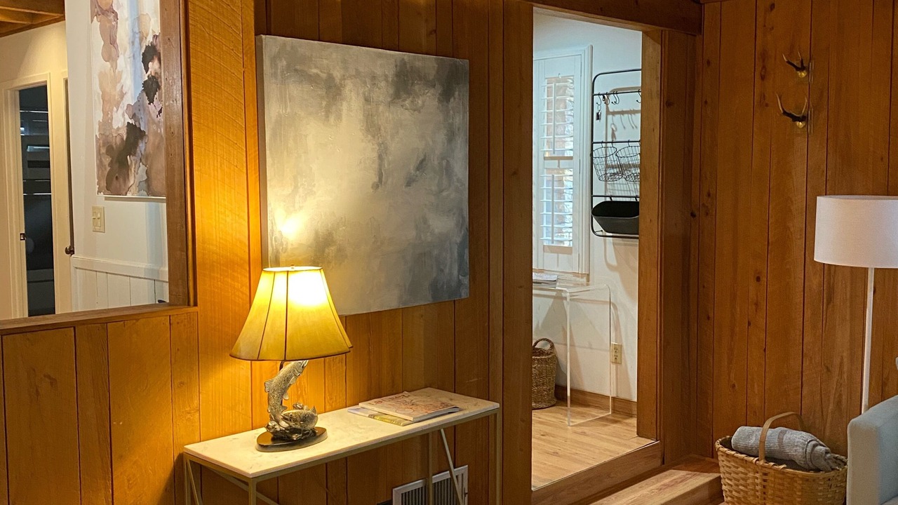 Photo of Livingroom in Mirror Lake