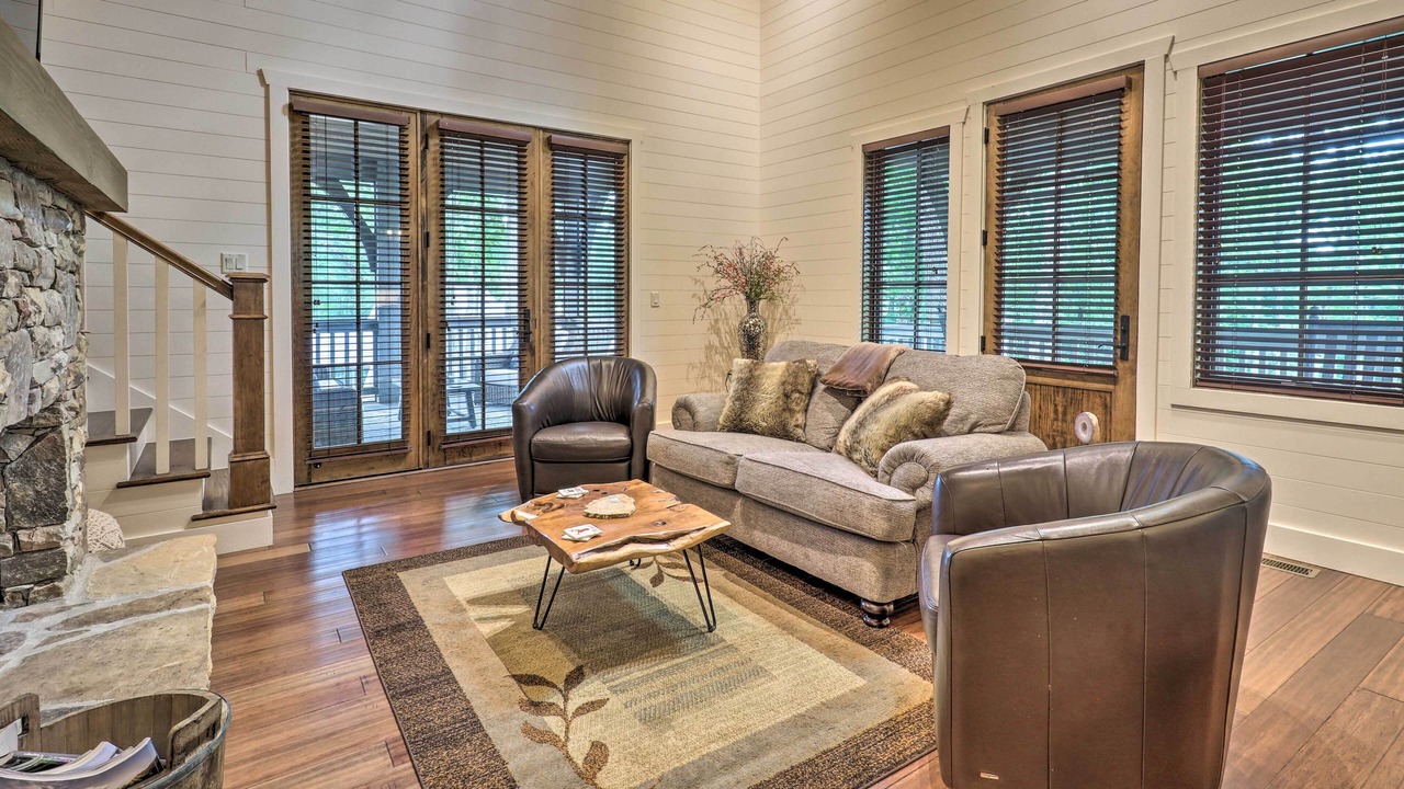 Photo of Livingroom in Glenville