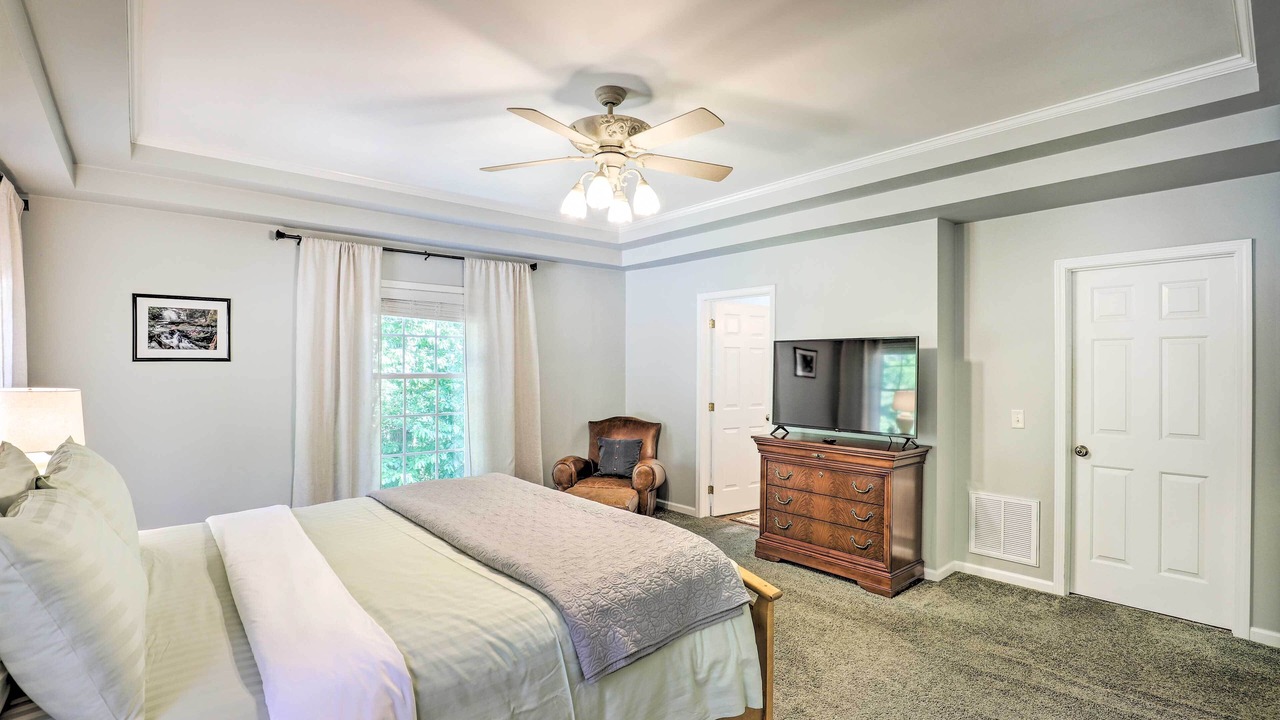 Photo of Bedroom in Pisgah Forest