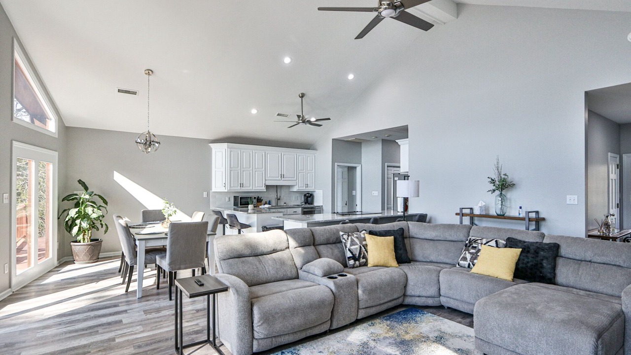 Photo of Livingroom in Mooresville