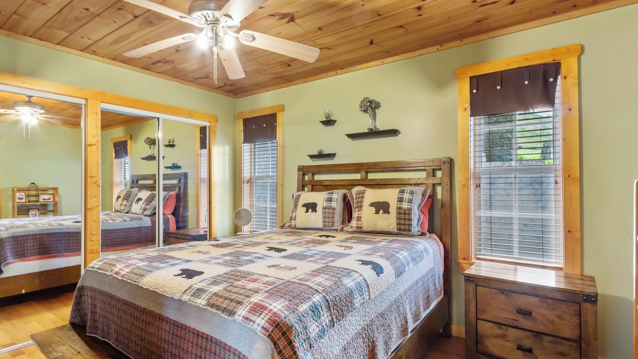 Photo of Bedroom in Spruce Pine