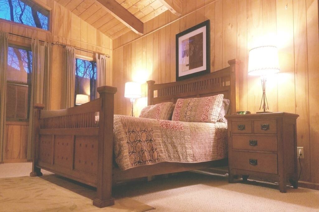 Photo of Bedroom in Burnsville