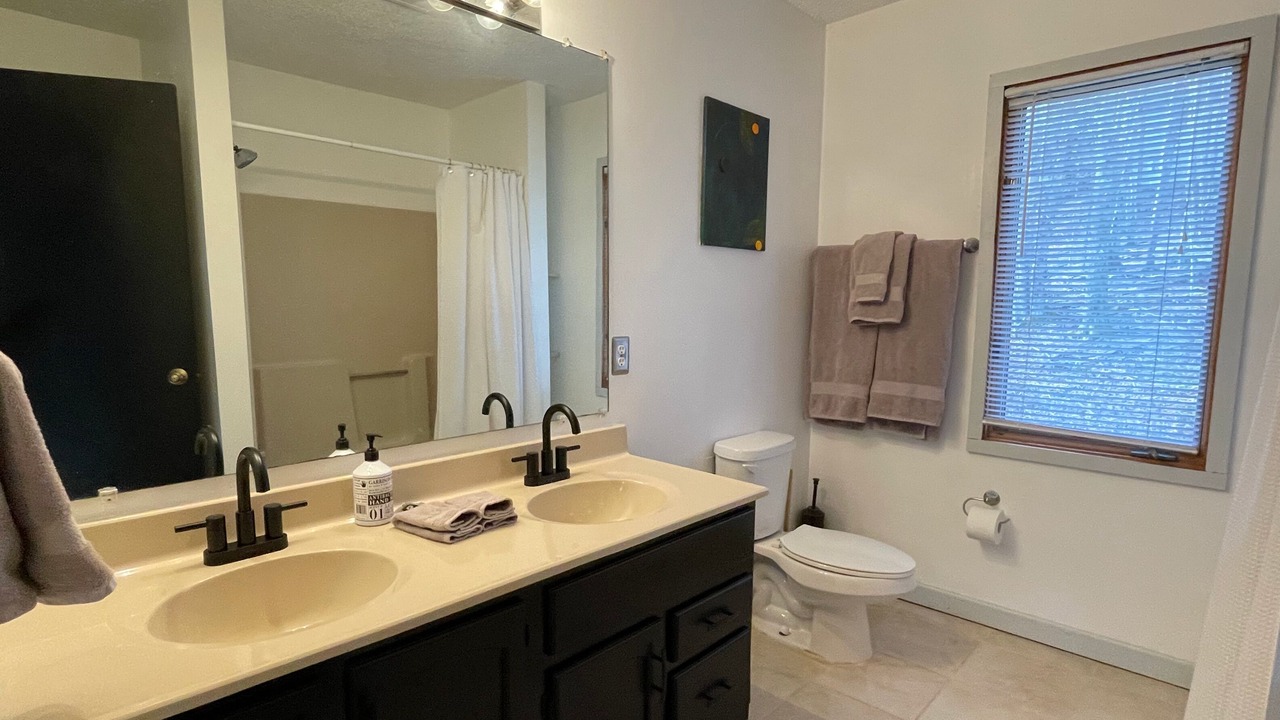 Photo of Bathroom in Charter Hills