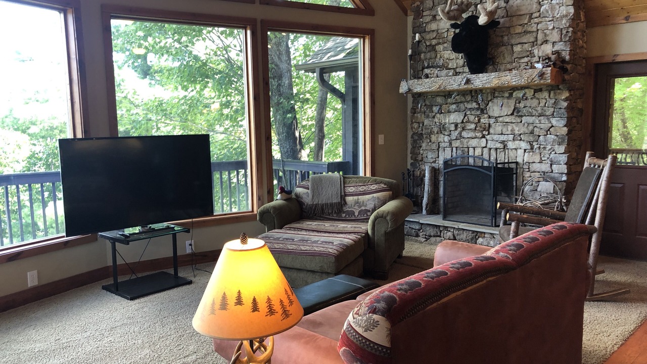 Photo of Livingroom in Forest Lake Heights