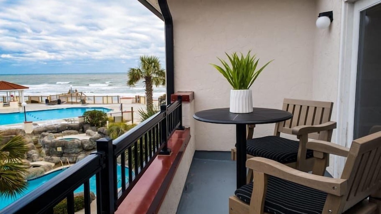Photo of Patio Balcony in North Topsail Beach