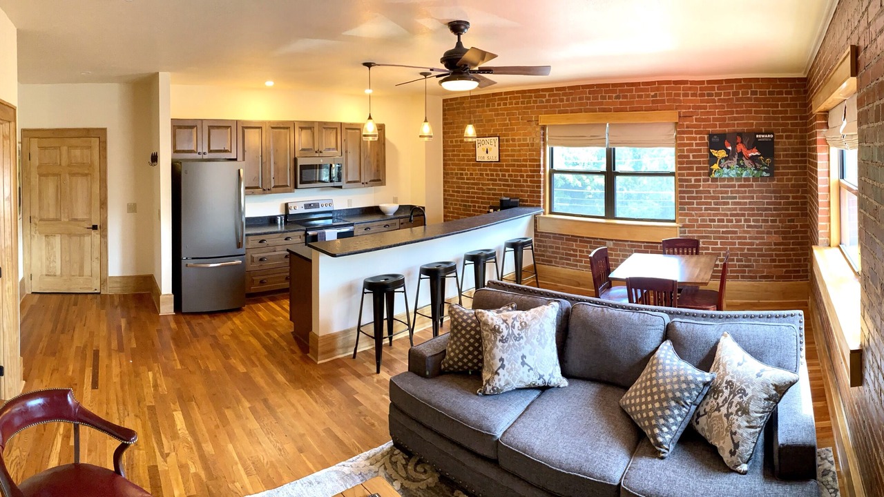 Photo of Livingroom in Waynesville