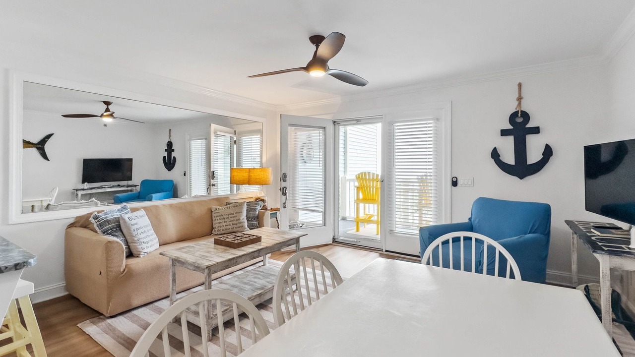 Photo of Livingroom in Ocean Isle Beach