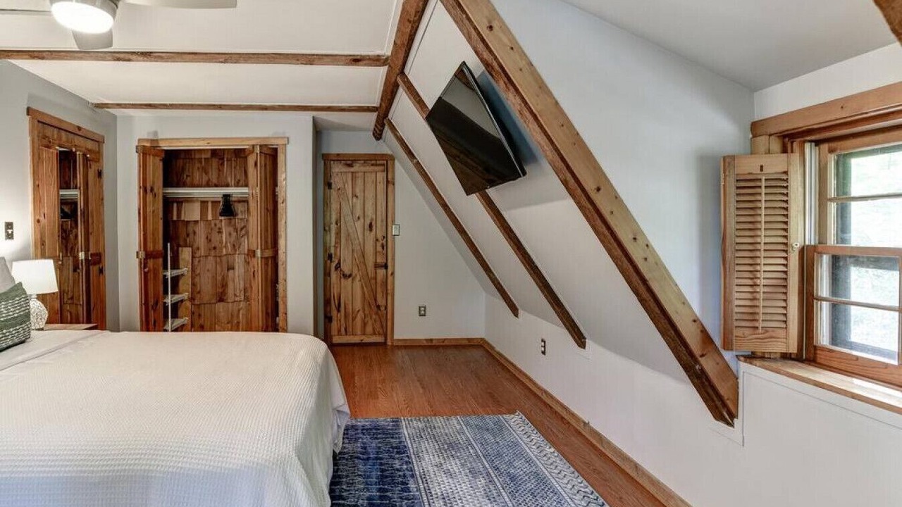 Photo of Bedroom in Royal Pines