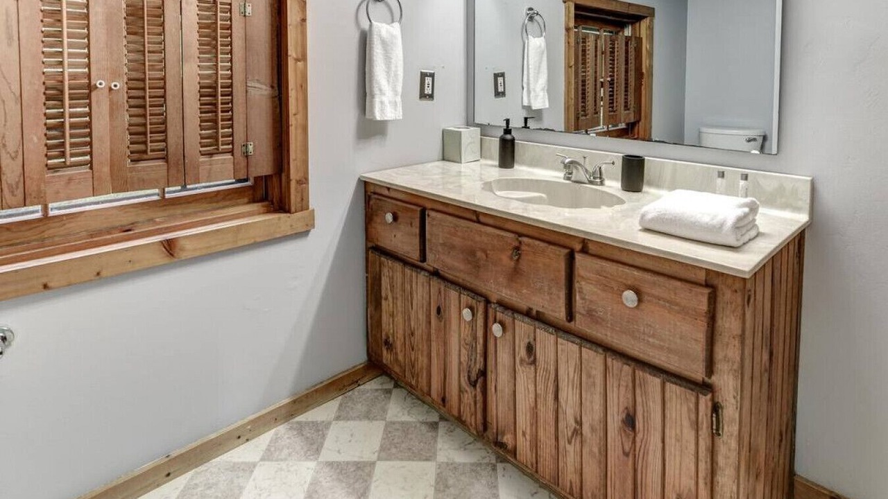 Photo of Bathroom in Royal Pines
