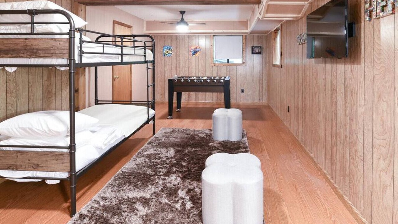 Photo of Bedroom in Royal Pines