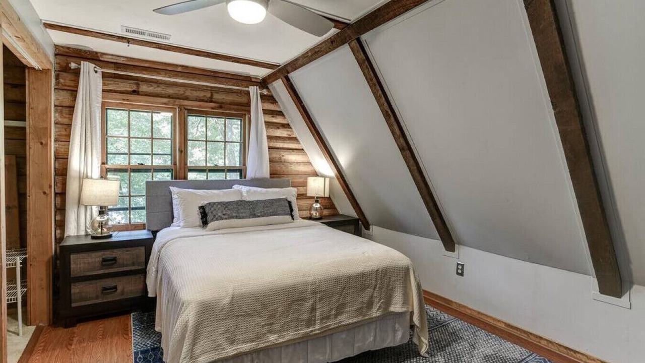 Photo of Bedroom in Royal Pines