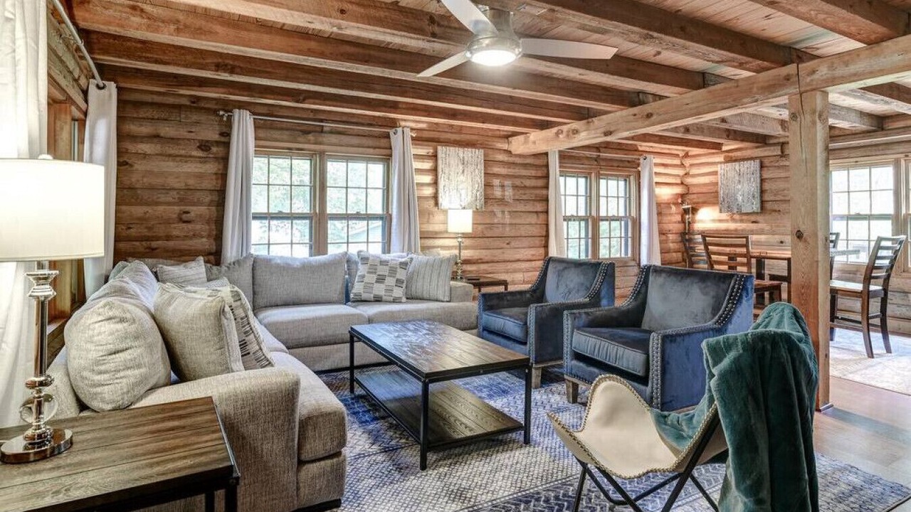 Photo of Livingroom in Royal Pines