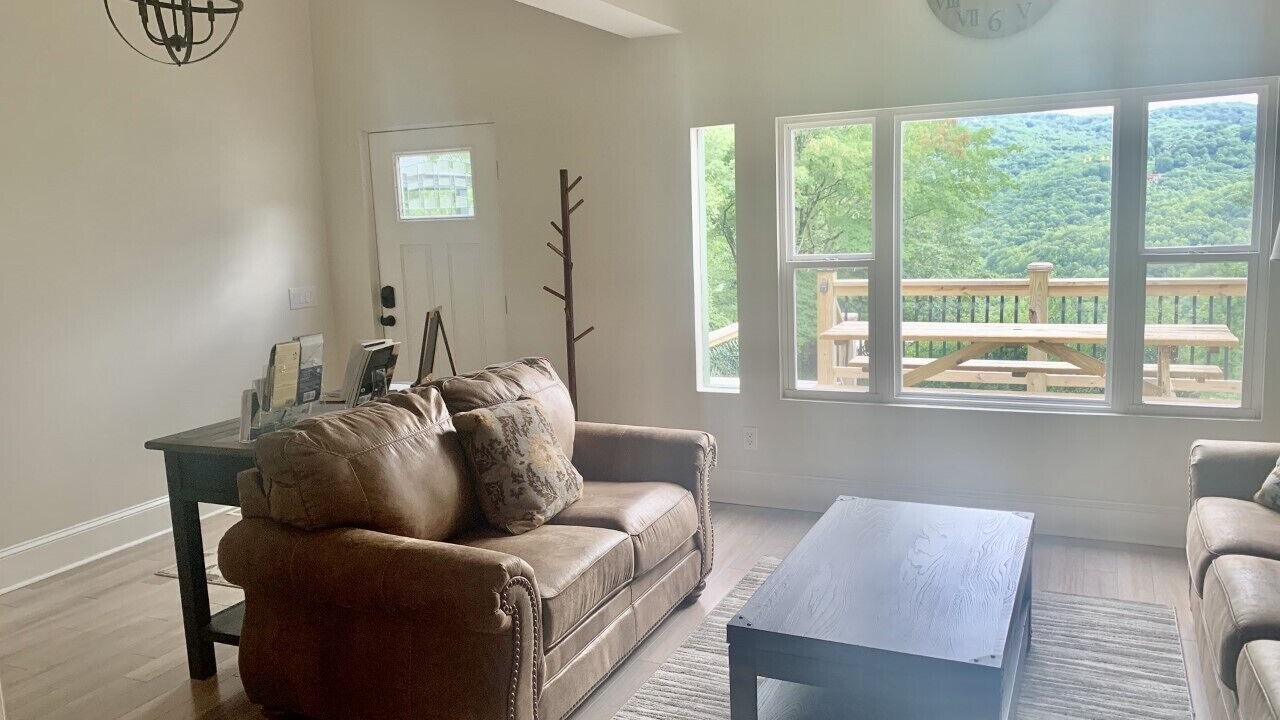 Photo of Livingroom in Beech Mountain