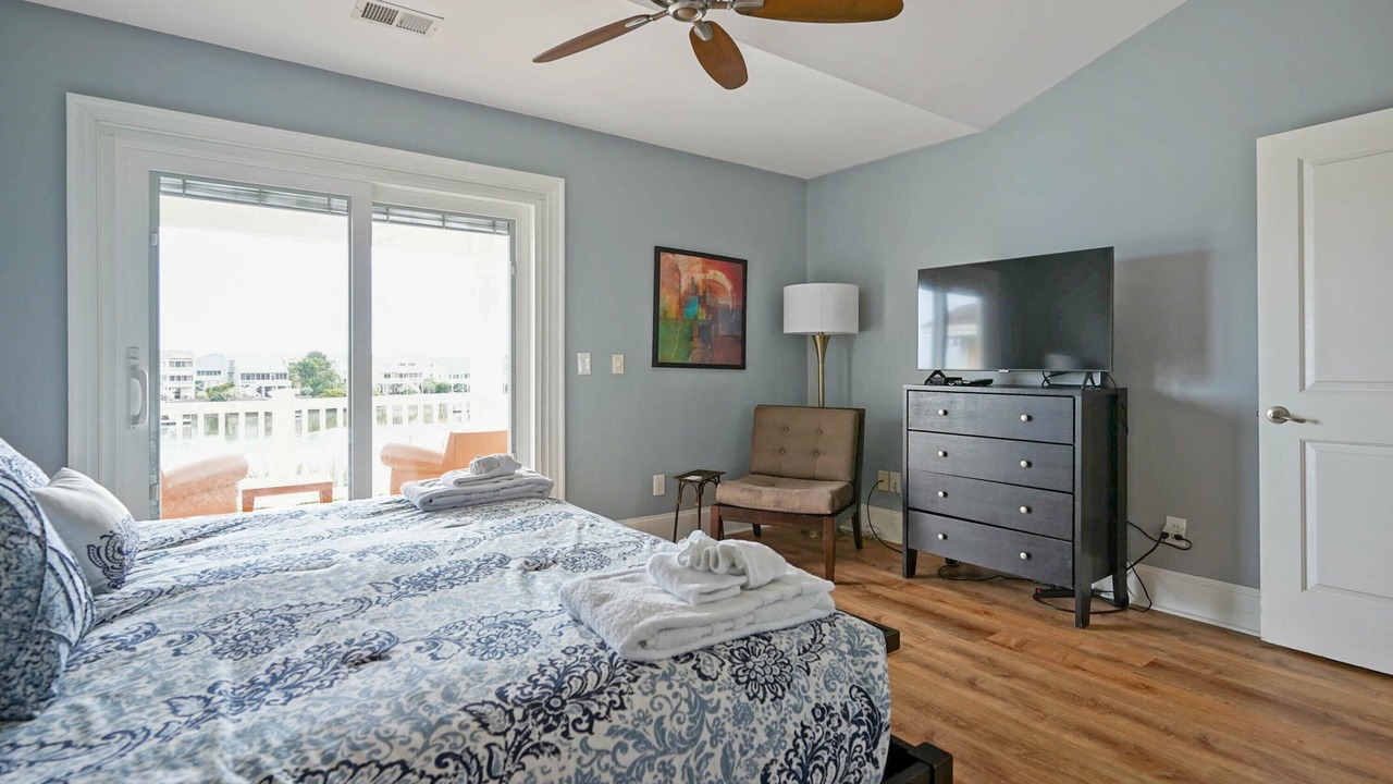 Photo of Bedroom in Sunset Beach