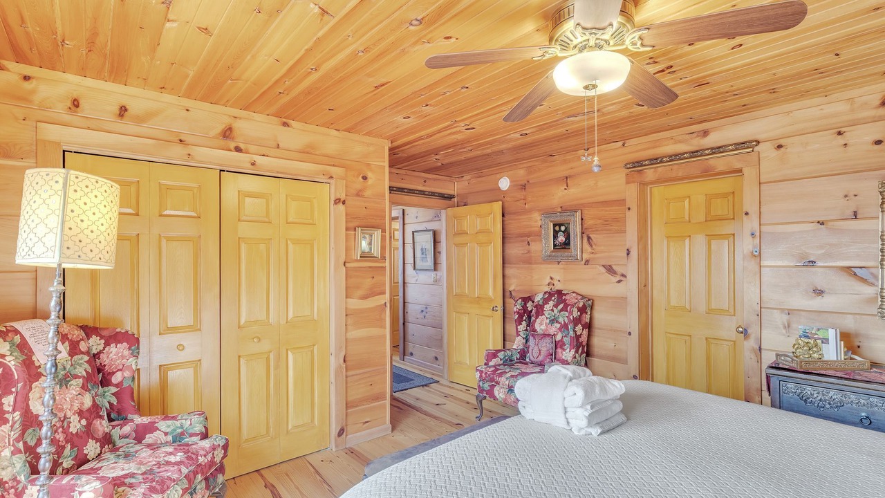 Photo of Bedroom in Lynn