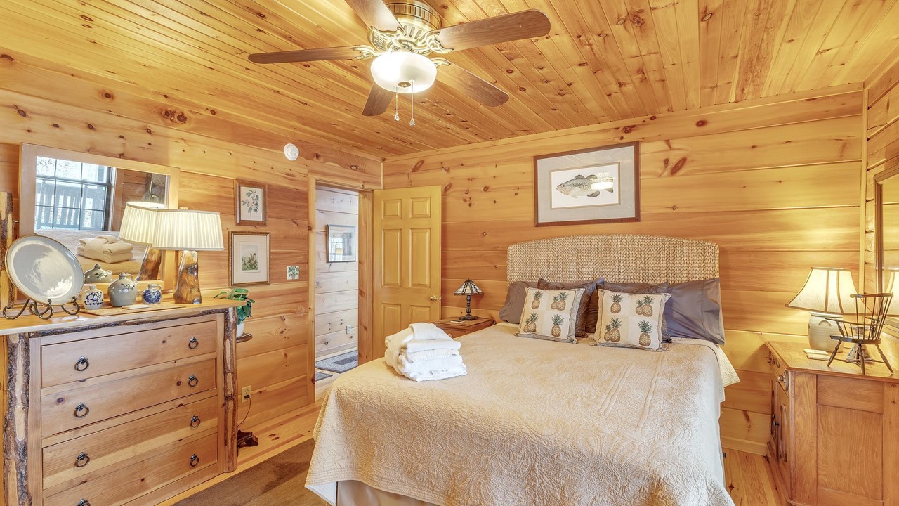 Photo of Bedroom in Lynn