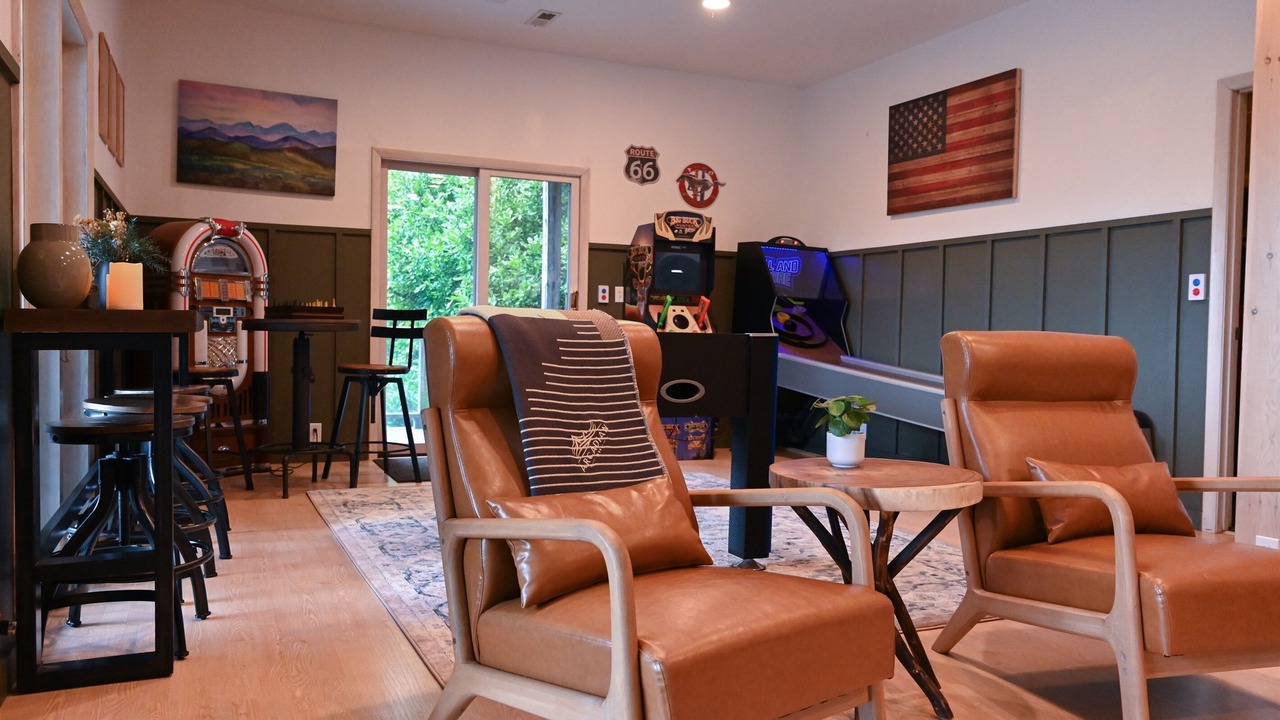 Photo of Bedroom in Swannanoa