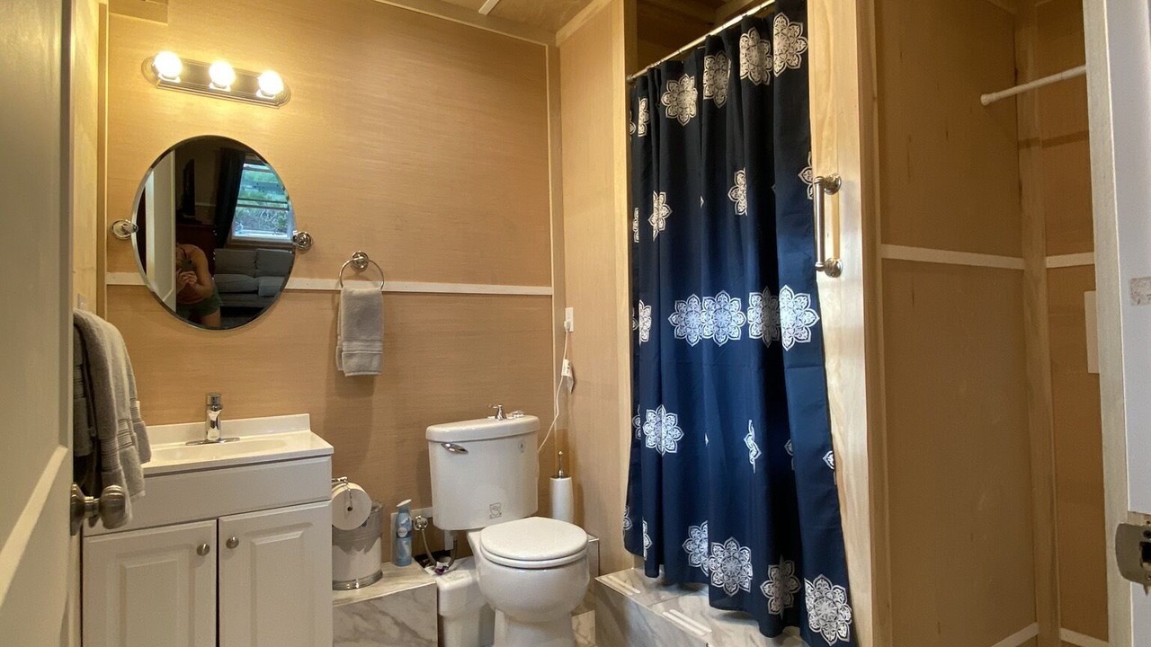 Photo of Bathroom in Salvo