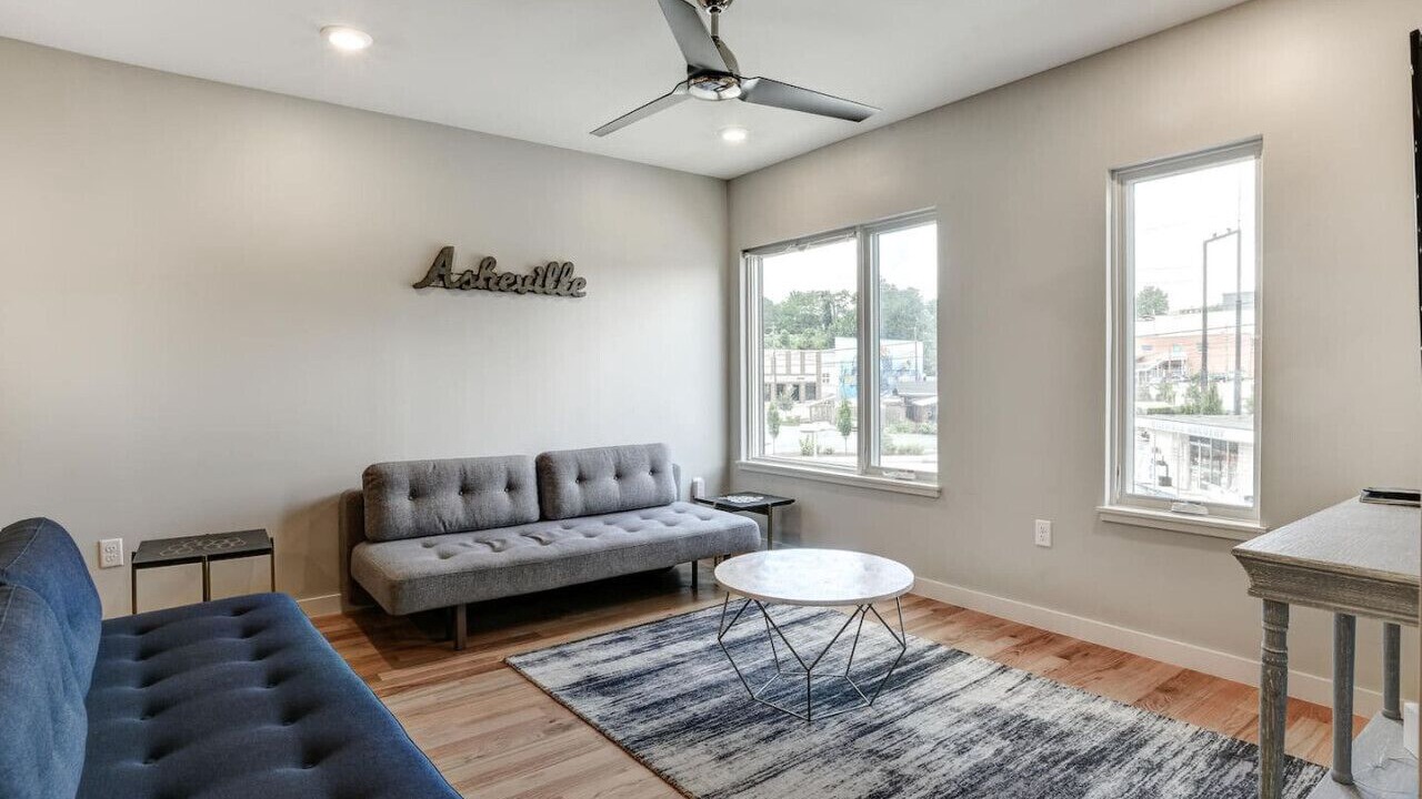 Photo of Livingroom in Asheville