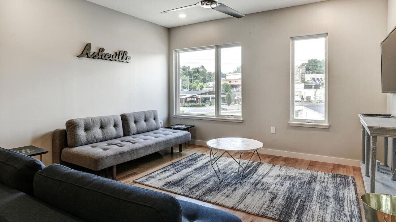 Photo of Livingroom in Asheville