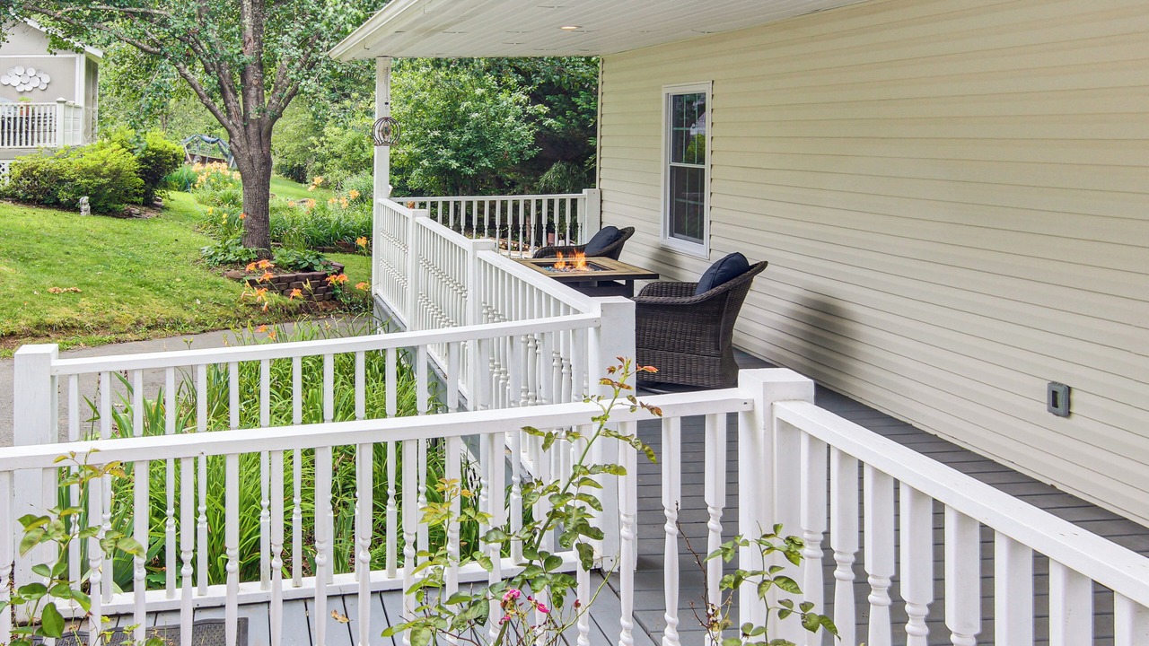 Photo of Patio Balcony in Weaverville